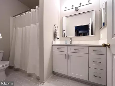 Bath - 1570 Spring Gate Dr #7203, Mclean, VA 22102 photo 1 of 6