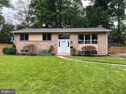 5502 Kempton Dr, Springfield, VA 22151