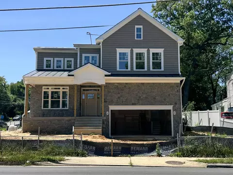 2221 Huntington Ave, Alexandria, VA 22303