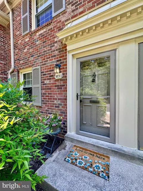 5833 Royal Ridge Dr #943, Springfield, VA 22152