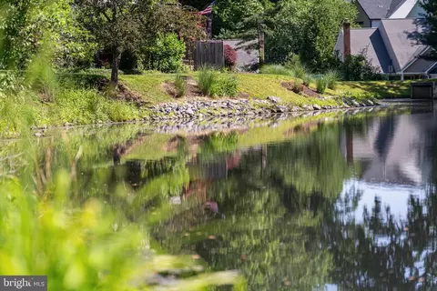 View/Area - 7216 Evans Mill Rd, Mclean, VA 22101 photo 4 of 8