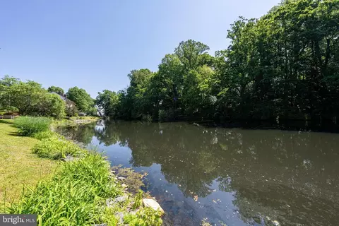 View/Area - 7216 Evans Mill Rd, Mclean, VA 22101 photo 5 of 8