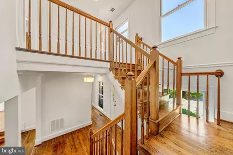 Entry Way - 7216 Evans Mill Rd, Mclean, VA 22101 photo 3 of 7