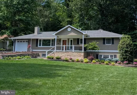 8324 The Midway, Annandale, VA 22003