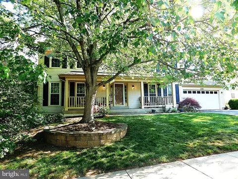 14390 Round Lick Ln, Centreville, VA 20120