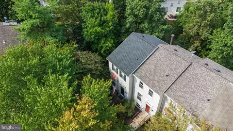 6592 Skylemar Trl, Centreville, VA 20121