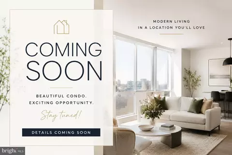 2911 Charing Cross Rd #8, Falls Church, VA 22042