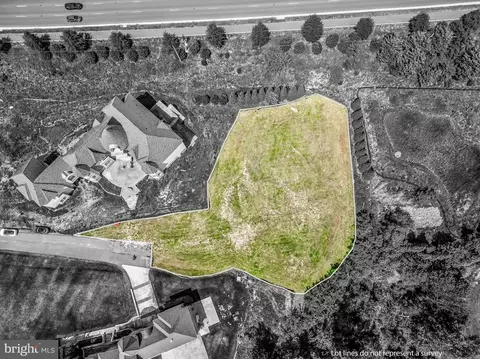 11703 Sugarland Rd, Herndon, VA 20170