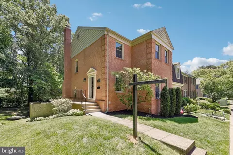 5421 Cheshire Meadows Way, Fairfax, VA 22032