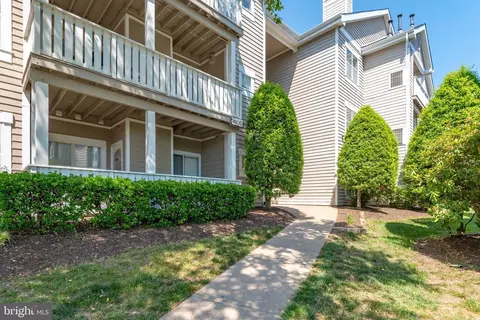 14300 Grape Holly Grv #24, Centreville, VA 20121