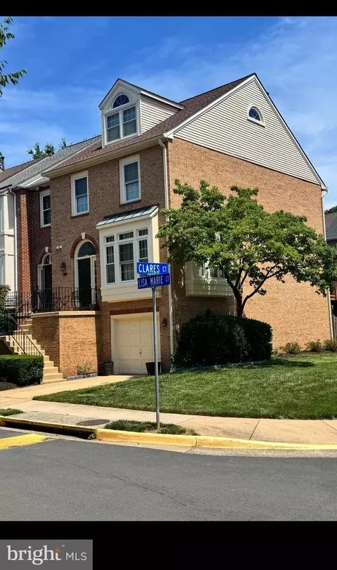 12000 Lisa Marie Ct, Fairfax, VA 22033