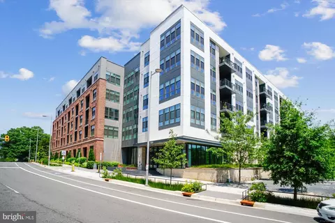 1761 Old Meadow Rd #106, Mclean, VA 22102