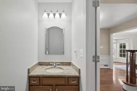 Entry Way - 9127 Scott St, Springfield, VA 22153 photo 5 of 11