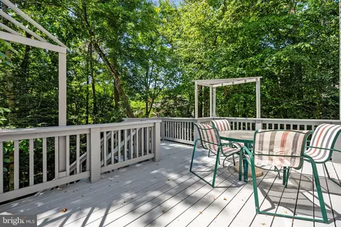 Exterior - 9127 Scott St, Springfield, VA 22153 photo 6 of 16