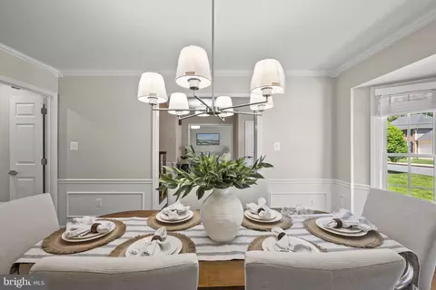 Dining - 9127 Scott St, Springfield, VA 22153 photo 5 of 9