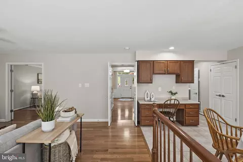 Entry Way - 9127 Scott St, Springfield, VA 22153 photo 7 of 11