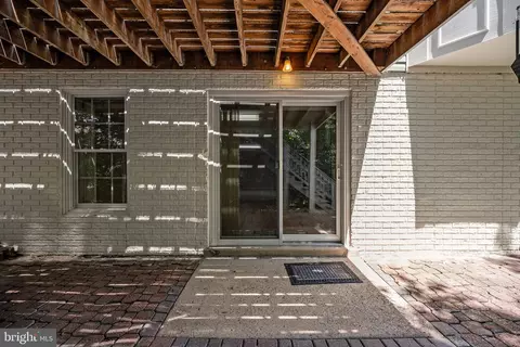 Exterior - 9127 Scott St, Springfield, VA 22153 photo 13 of 16
