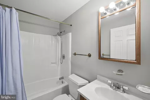 Bath - 9127 Scott St, Springfield, VA 22153 photo 8 of 8