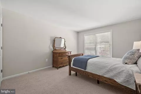 Bedroom - 9127 Scott St, Springfield, VA 22153 photo 9 of 14