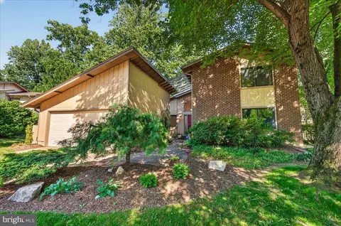 9013 Fort Craig Dr, Burke, VA 22015