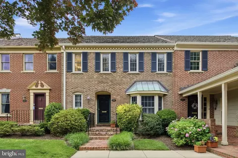 6659 Madison Mclean Dr, Mclean, VA 22101