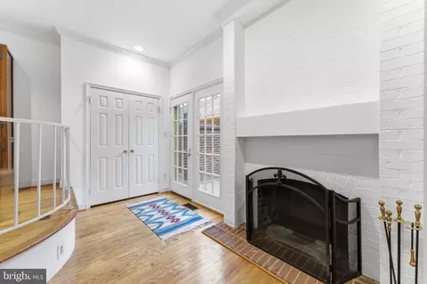 Entry Way - 6659 Madison Mclean Dr, Mclean, VA 22101 photo 2 of 6
