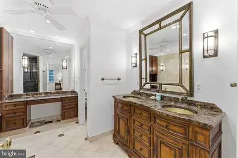Bath - 6659 Madison Mclean Dr, Mclean, VA 22101 photo 2 of 6