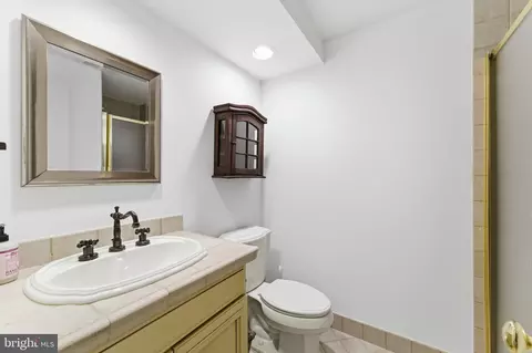 Bath - 6659 Madison Mclean Dr, Mclean, VA 22101 photo 5 of 6