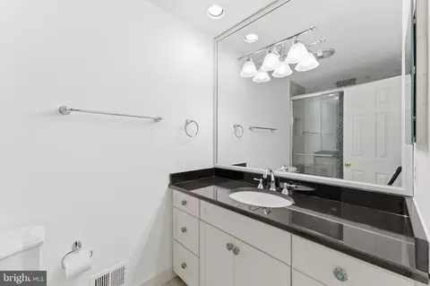 Bath - 6659 Madison Mclean Dr, Mclean, VA 22101 photo 4 of 6