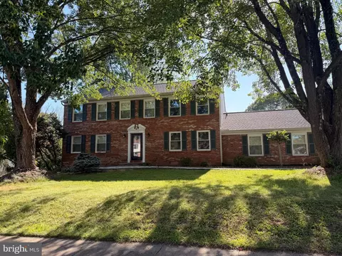 1108 Riva Ridge Dr, Great Falls, VA 22066