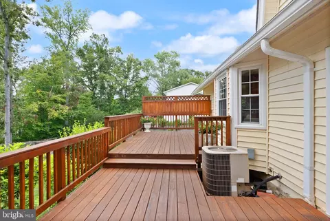 Exterior - 8906 Tailcoat Ct, Springfield, VA 22153 photo 9 of 13