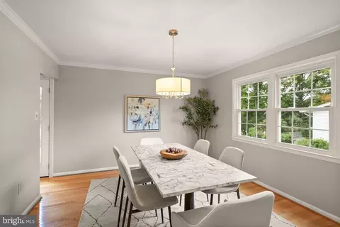 Dining - 8906 Tailcoat Ct, Springfield, VA 22153 photo 2 of 4