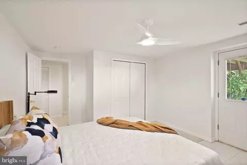 Bedroom - 8906 Tailcoat Ct, Springfield, VA 22153 photo 11 of 11