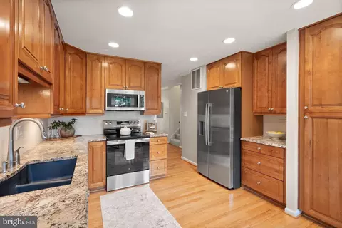 Kitchen - 8906 Tailcoat Ct, Springfield, VA 22153 photo 1 of 4