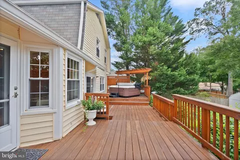 Exterior - 8906 Tailcoat Ct, Springfield, VA 22153 photo 11 of 13