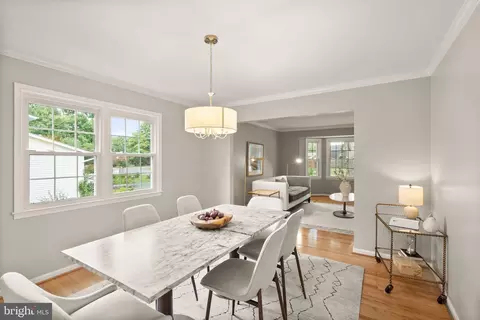 Dining - 8906 Tailcoat Ct, Springfield, VA 22153 photo 3 of 4