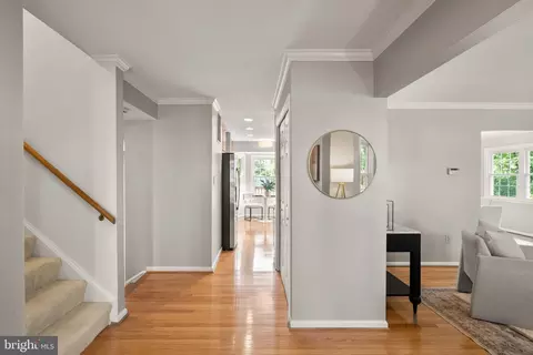 Entry Way - 8906 Tailcoat Ct, Springfield, VA 22153 photo 1 of 4