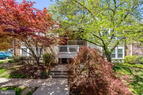 3375 Lakeside View Dr #19-1, Falls Church, VA 22041