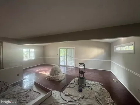 Living - 7613 Springfield Hills Dr, Springfield, VA 22153 photo 3 of 3