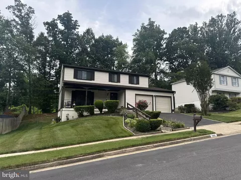 7613 Springfield Hills Dr, Springfield, VA 22153