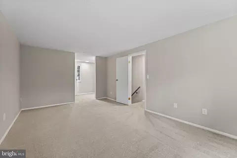 7613 Springfield Hills Dr, Springfield, VA 22153 photo 15