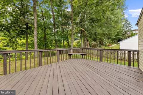 7613 Springfield Hills Dr, Springfield, VA 22153 photo 31