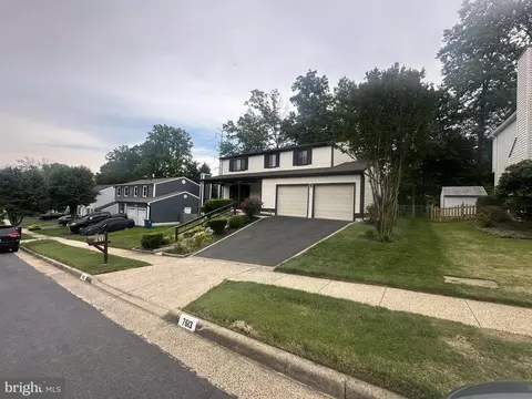 7613 Springfield Hills Dr, Springfield, VA 22153 photo 3