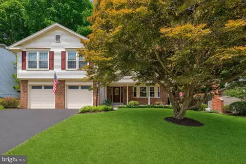 9217 Rockefeller Ln, Springfield, VA 22153