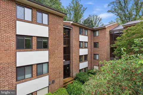 1540 Northgate Sq #21B, Reston, VA 20190