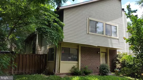 10699 Spring Oak Ct, Burke, VA 22015