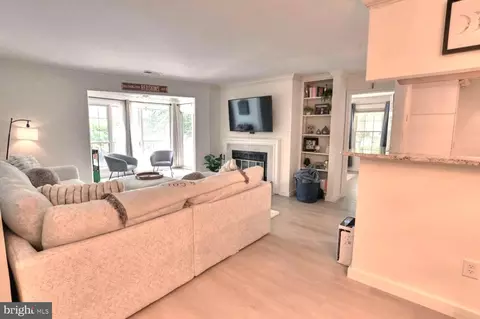 2220 Springwood Dr #108B, Reston, VA 20191