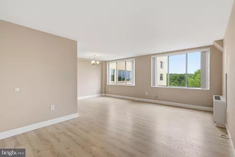 6631 Wakefield Dr #519, Alexandria, VA 22307