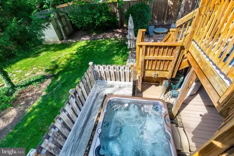 Exterior - 6006 Merryvale Ct, Springfield, VA 22152 photo 5 of 7