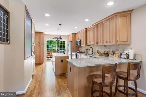 Kitchen - 6006 Merryvale Ct, Springfield, VA 22152 photo 3 of 6